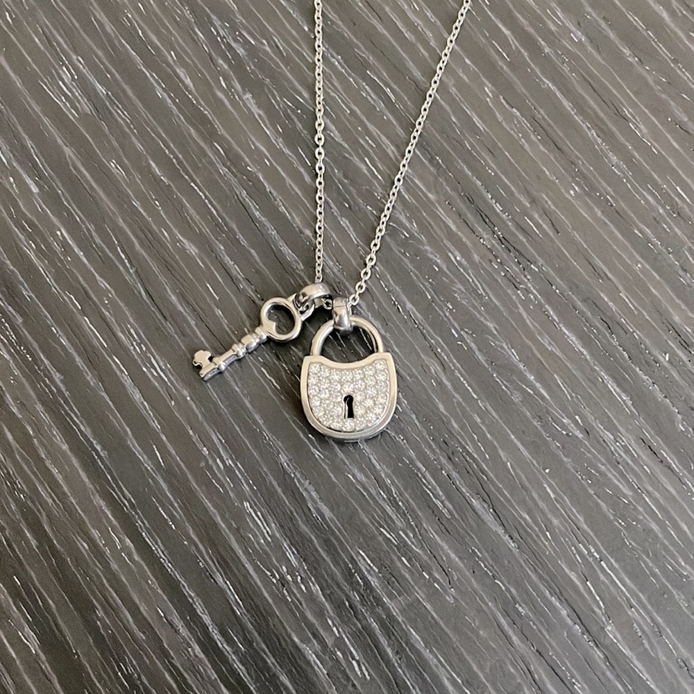 Fossil crystal lock and key pendant and chain